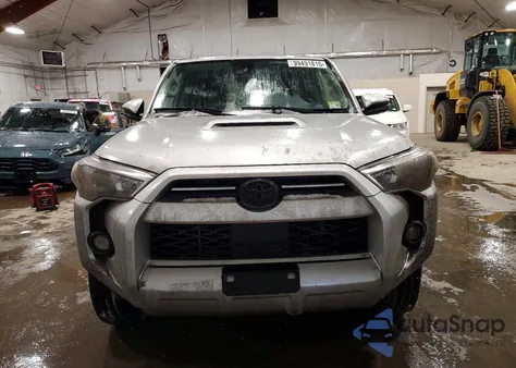 2022 Toyota 4Runner Sr5 Premium из США, поврежденный, VIN JTERU5JR4N6038577